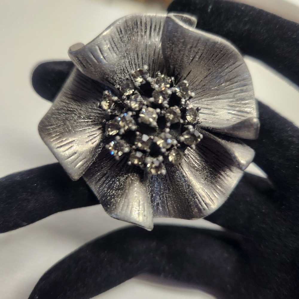 Vintage Style Oversized Flower Statement brooch Antiqued Silver Tone Rhinestone